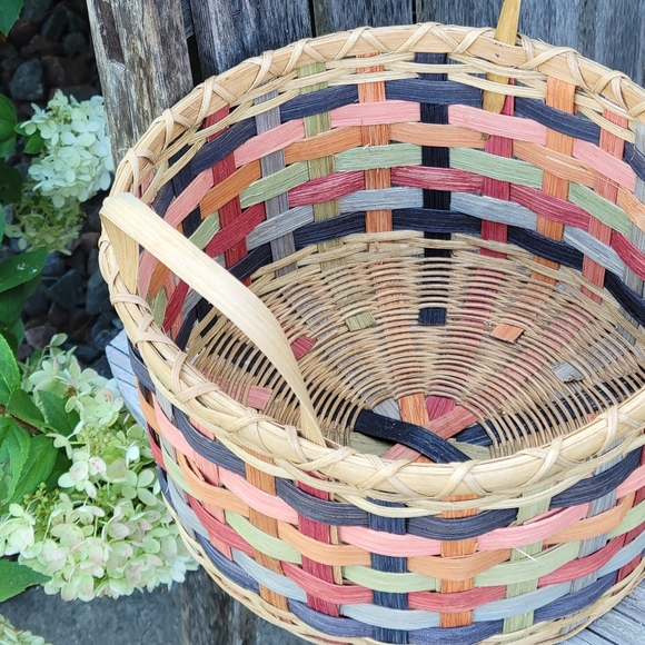 RAINBOW wood round WEAVED with handles basket - Picture 2 of 7